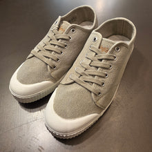 Carica l'immagine nel visualizzatore di Gallery, Spring Court G2 Washed
